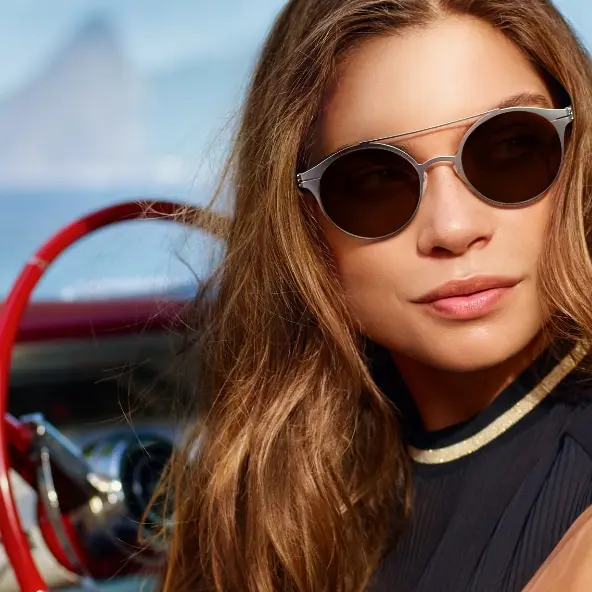 AUF DER STRASSE BEI JEDEM TAGESLICHT.